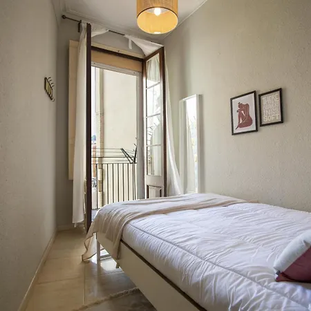 22man1017- Cute In Sant Antoni Apartment